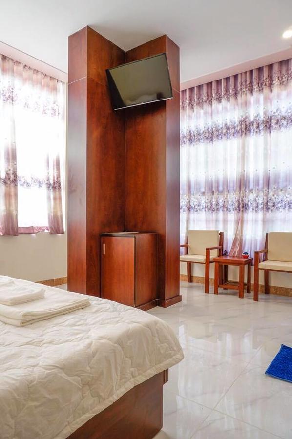 Hotel Tan Phu La Gi Extérieur photo